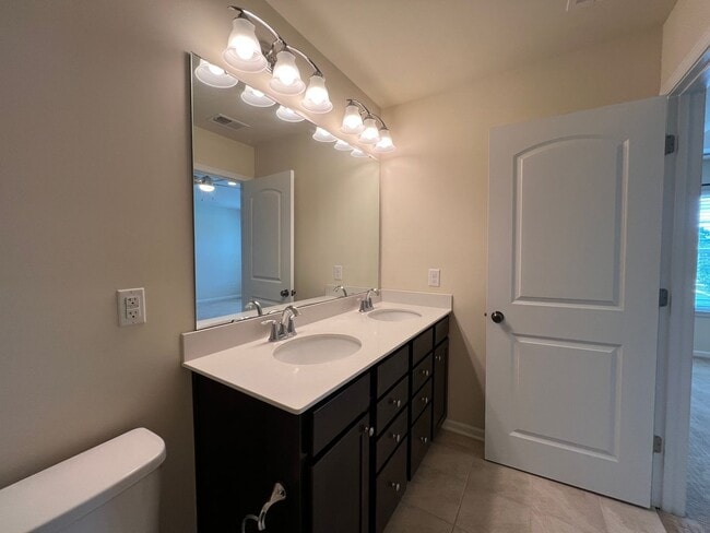 Building Photo - 105 Wando View Way