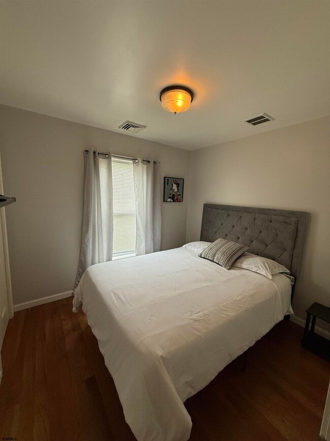 Building Photo - 43 N Trenton Ave