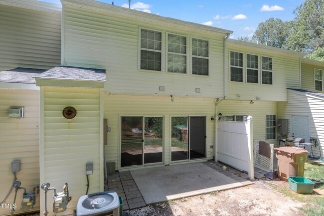 Building Photo - 306 Orchard Park Dr