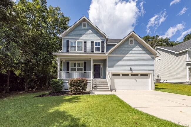 Building Photo - 4 Bedroom 3.5 Bath House in Lawton Park - ...