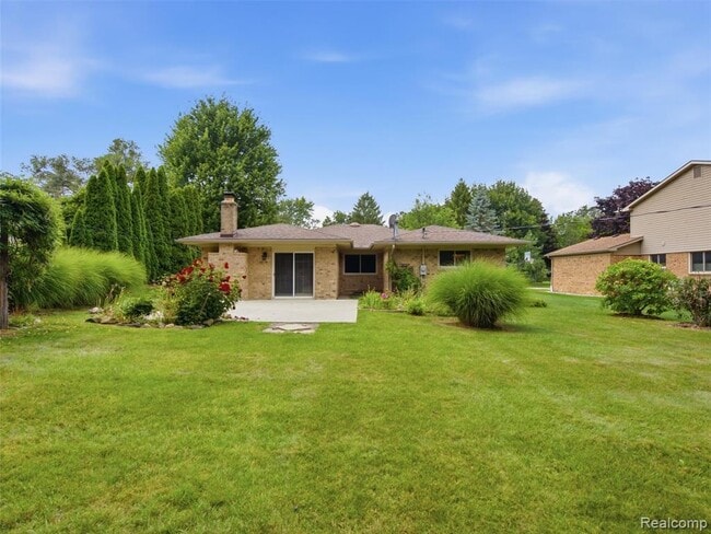 Building Photo - 2387 Sanders Pl