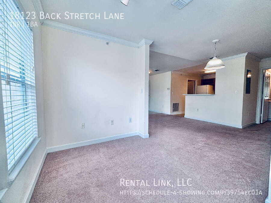 Building Photo - 18123 Back Stretch Ln