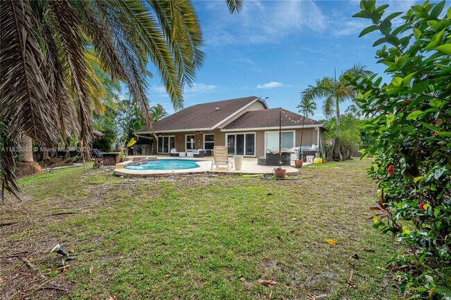 Building Photo - 5452 SW 88th Terrace