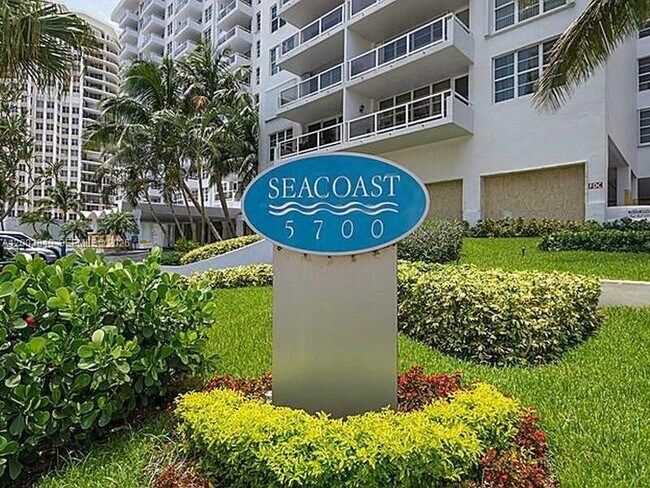 Building Photo - 5700 Collins Ave