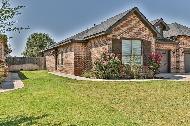 Primary Photo - The Finer Things In Life/ The Town Homes o...
