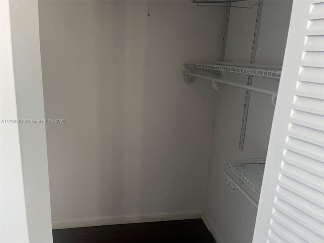Building Photo - 5624 Blueberry Ct