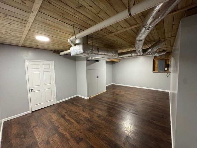 Building Photo - 2587 Elkmont Dr