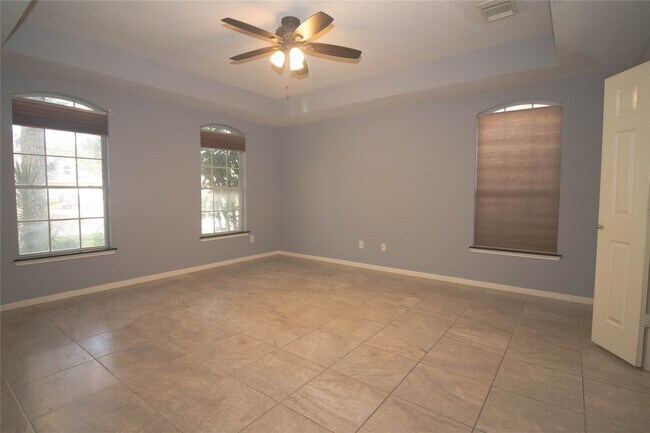 Building Photo - 310 Cheddington Dr