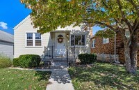 Building Photo - 6935 Lansdowne Ave