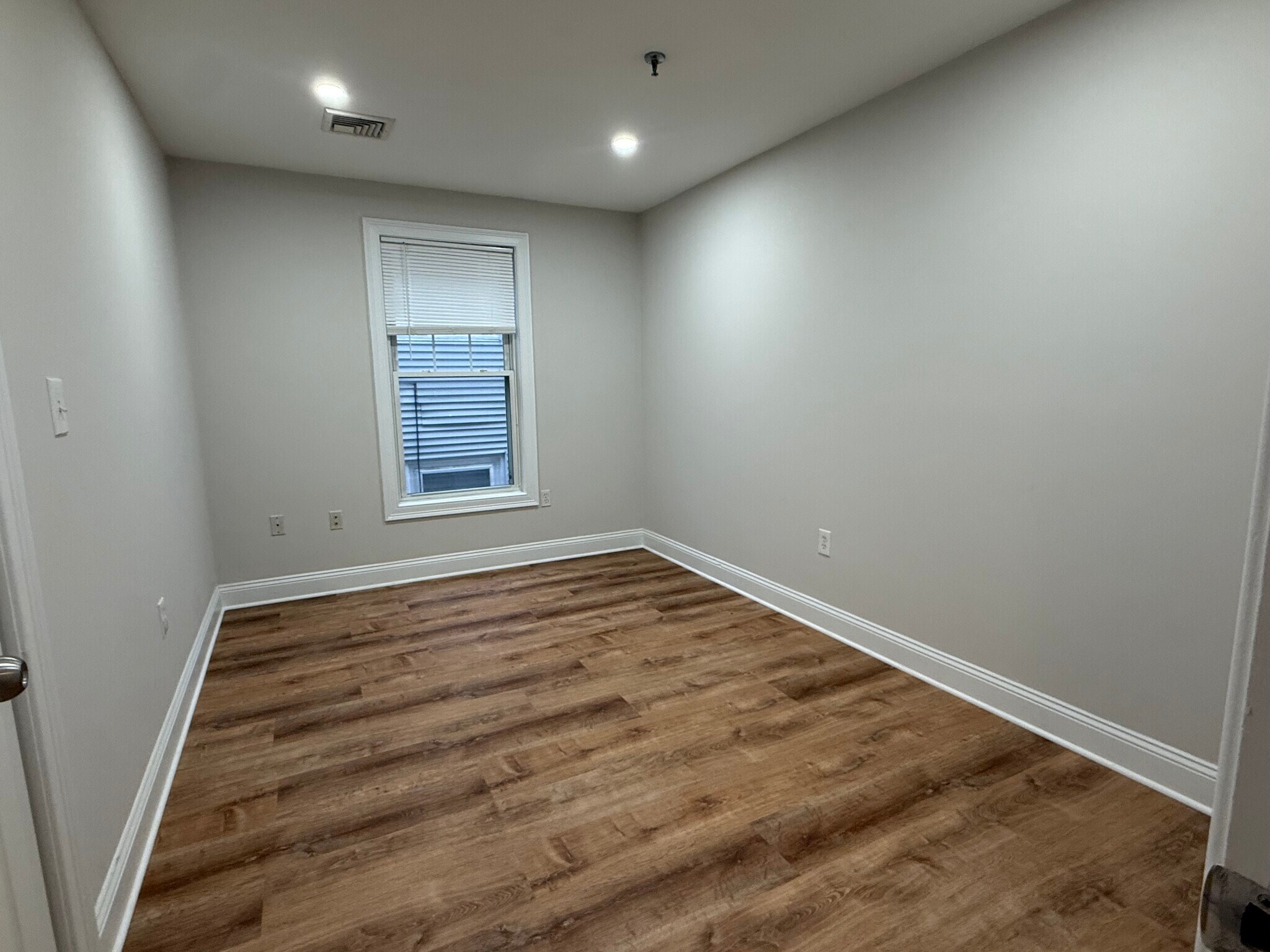 Building Photo - 135 Calumet St