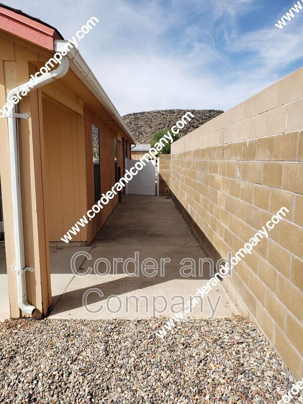 Building Photo - 3136 Painted Rock Dr NW