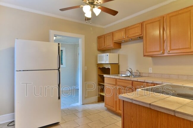 Building Photo - 2729 Kingswood Dr