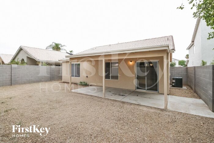 Building Photo - 842 E Glenmere Dr