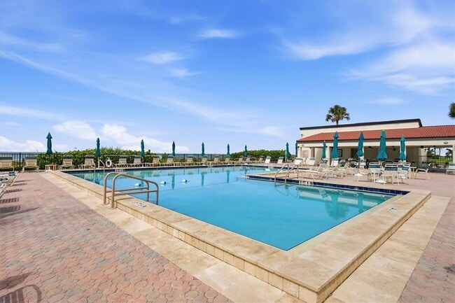 Building Photo - 2089 Gulf of Mexico Dr