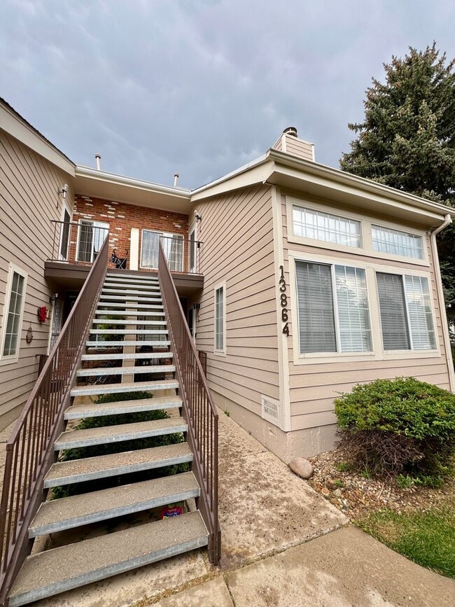 Building Photo - 2 Bedroom 1 Bath In Aurora Available NOW!!