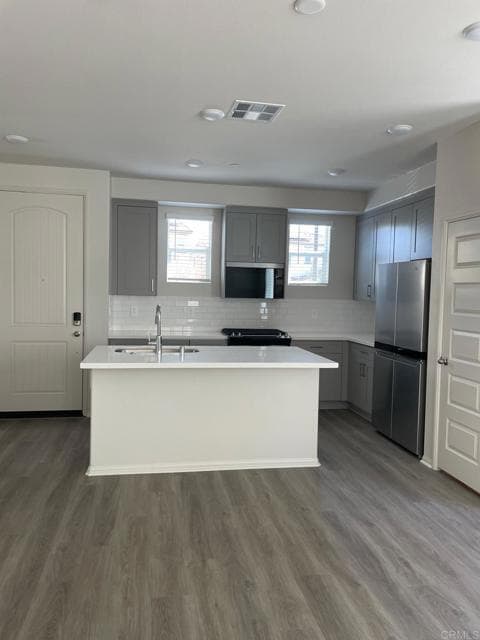 Building Photo - 28325 Via Moscotel