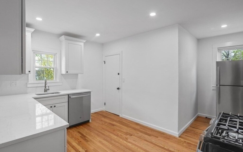 Building Photo - 79 Lenoxdale Ave