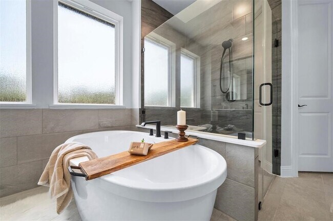 Building Photo - 1173 Rochester Pl