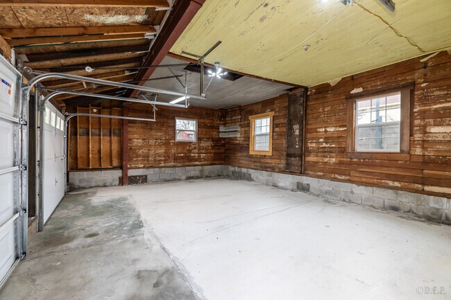 Building Photo - 840 West St