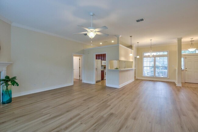 Building Photo - 1661 Harbor Club Dr