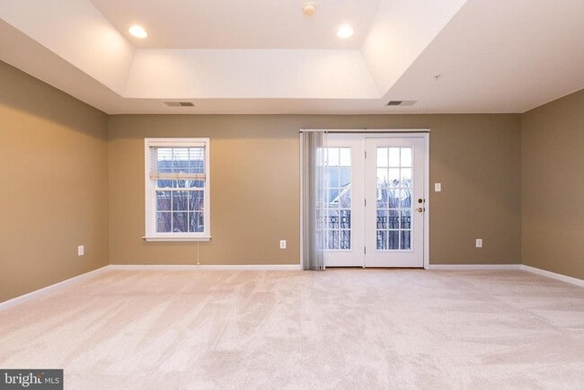 Building Photo - 1206 Maple Grove Ln