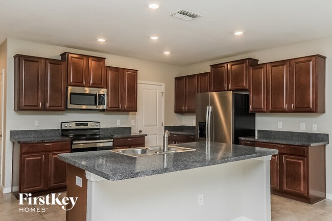 Building Photo - 10111 Crested Fringe Dr
