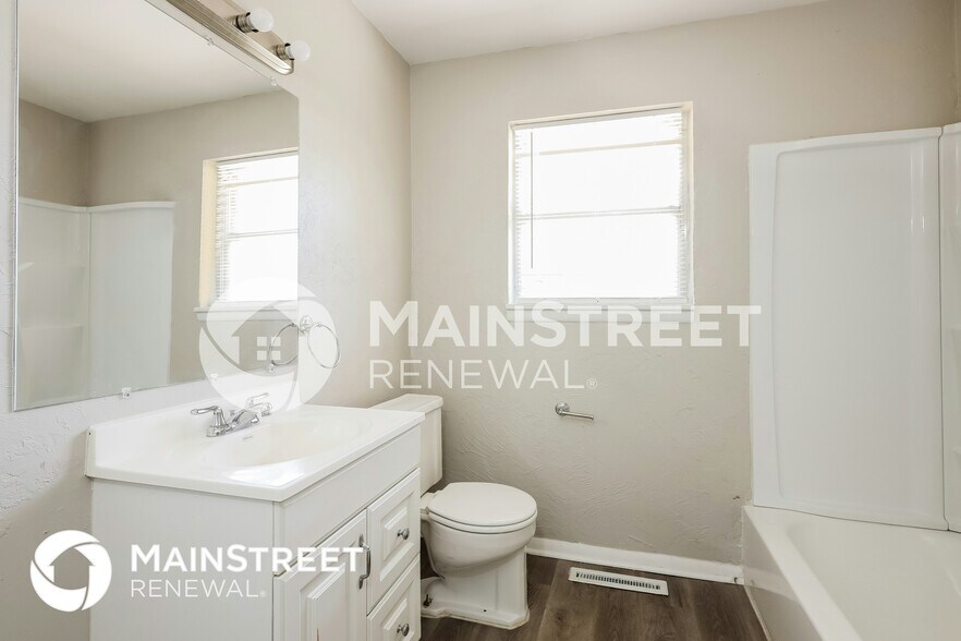 Building Photo - 2632 Kings Way