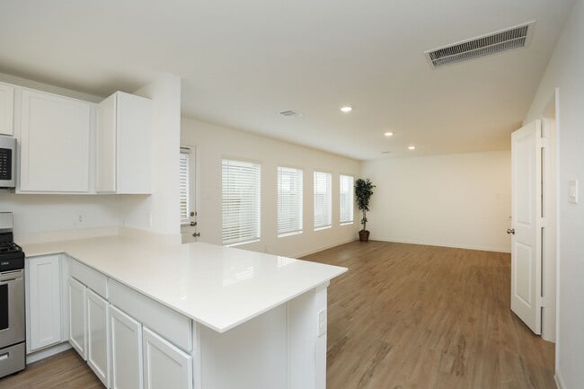 Building Photo - 2741 Cadiz Bay Dr