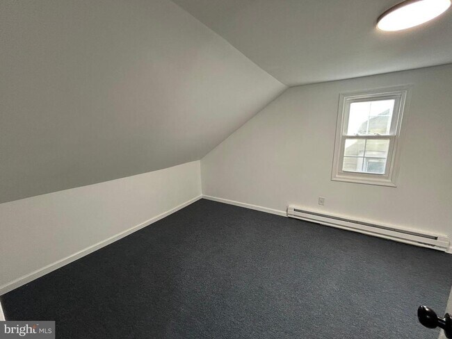 Building Photo - 222 W Patterson St