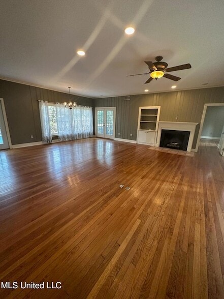 Building Photo - 3564 Cowan Pl