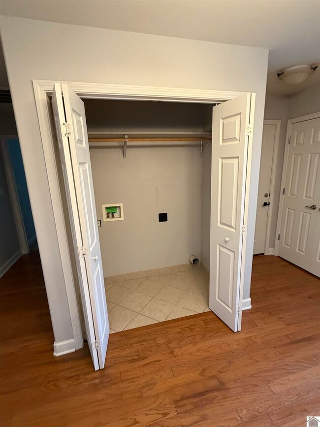 Building Photo - 2647 Legends Dr