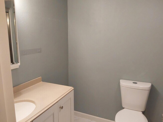 Building Photo - 2201 12th St