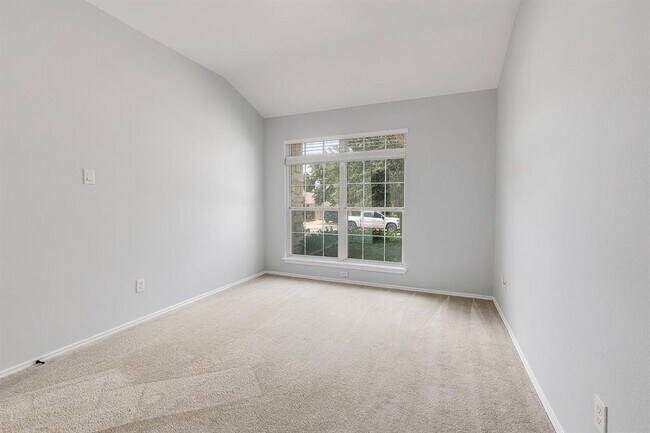 Building Photo - 14525 Ballimamore Dr