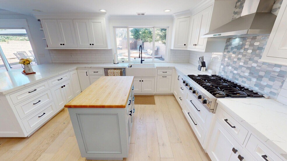 Building Photo - 880 Cayo Grande Ct