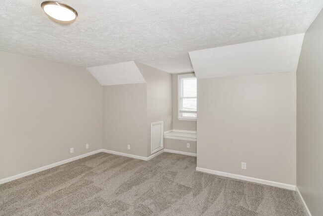 Building Photo - 411 St Francis Ave