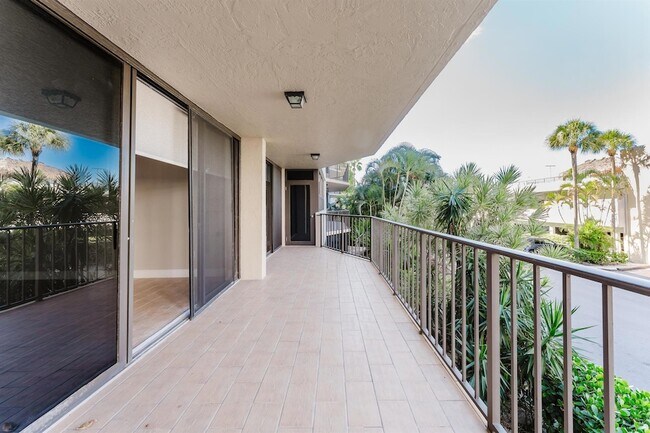 Building Photo - 859 Jeffery St