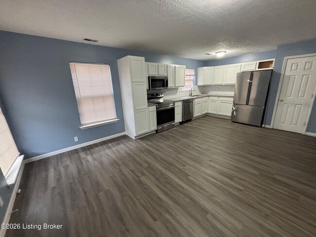 Building Photo - 2122 W Jefferson St