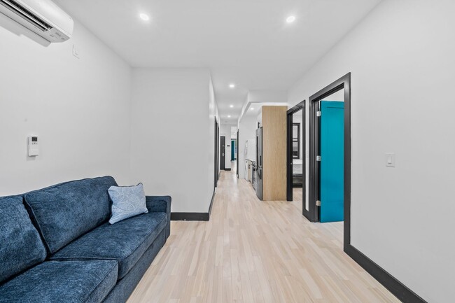 Building Photo - 2458 Lorillard Pl