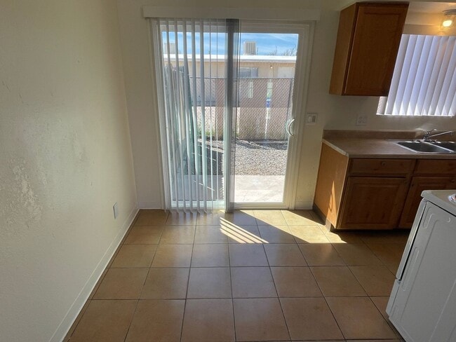 Building Photo - Two Bedroom With A/C, Fenced Yard and Wash...