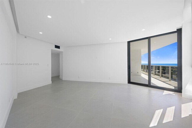 Building Photo - 20281 E Country Club Dr