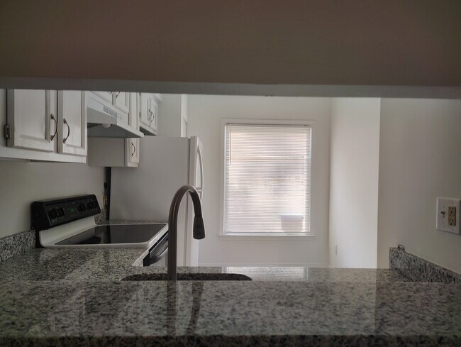 Building Photo - 6906 Partridge Run