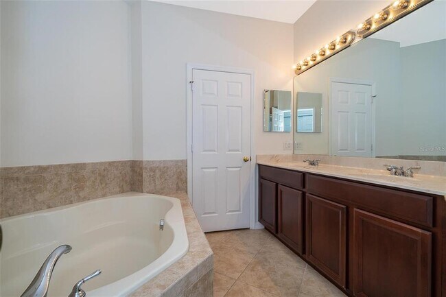 Building Photo - 1151 Travertine Terrace