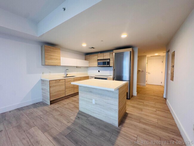 Building Photo - 16385 Biscayne Blvd