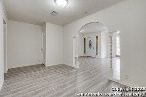 Building Photo - 811 Cottonwood Ave