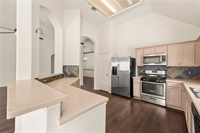 Building Photo - 4823 Lake Daniel Ct