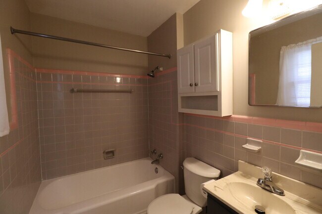Building Photo - 501 Westerfield Way