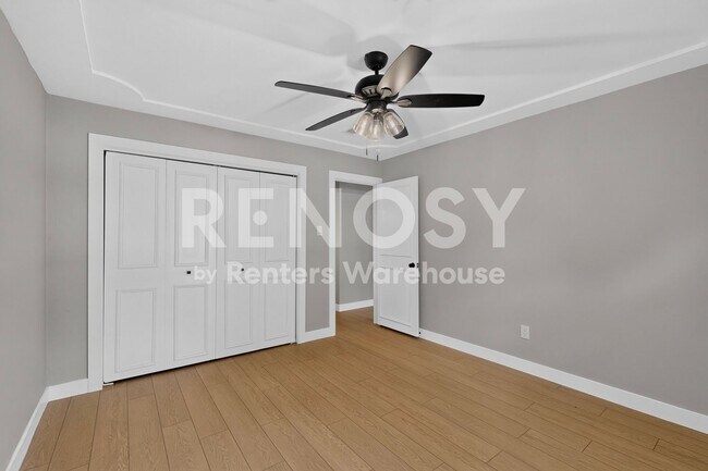 Building Photo - Completely Refreshed Arlington Home