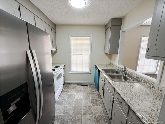 Building Photo - 518 Suffolk Ct