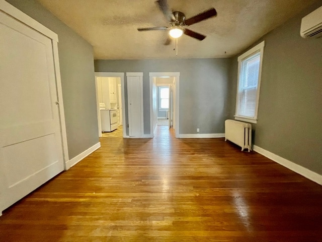 Building Photo - 1207 Kelton Ave