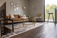 Building Photo - 2301 Ingersoll Ave